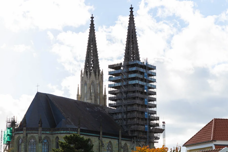 Soester Kirche im Umfeld der Allerheiligenkirmes
